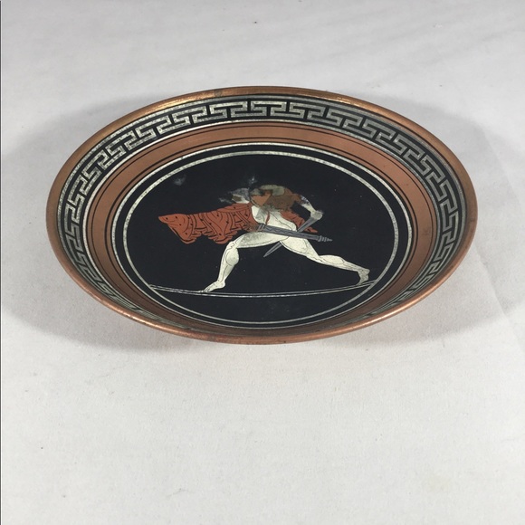 Vintage Greek Copper Bowl with Greek swordsman. - Picture 2 of 7